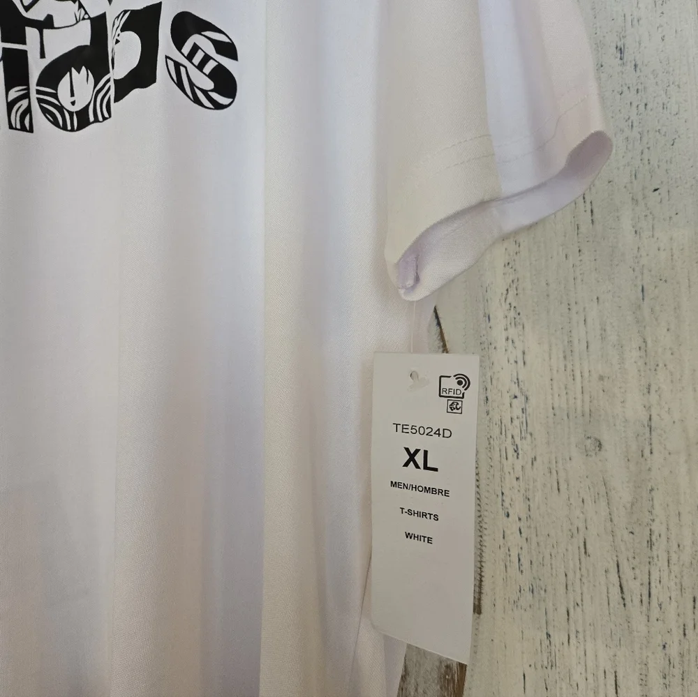 Adidas Men's White Tee with Black Graphic Adidas Xl NWT